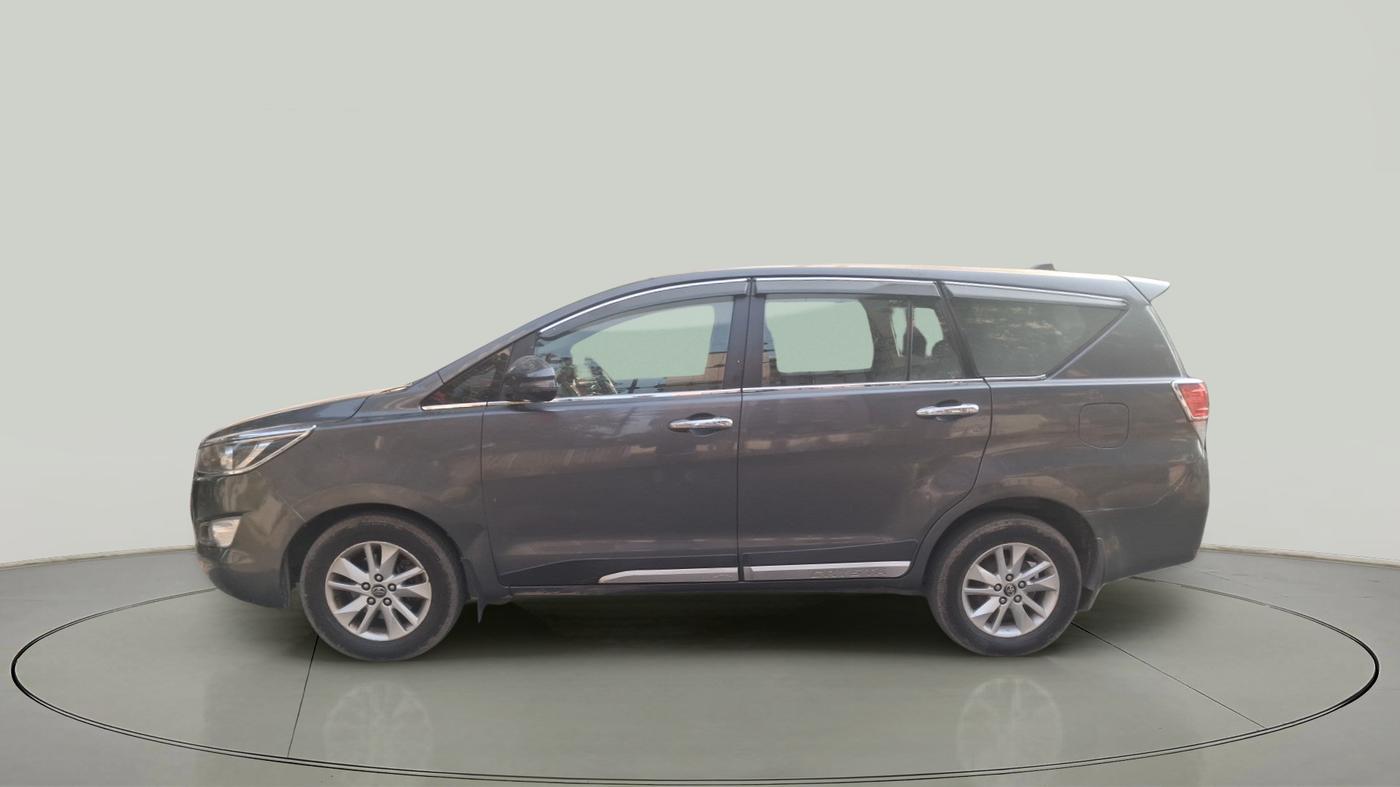 2018 Toyota Innova Crysta 2.4 G 8 STR, Diesel, Manual, 89,895 km, exterior