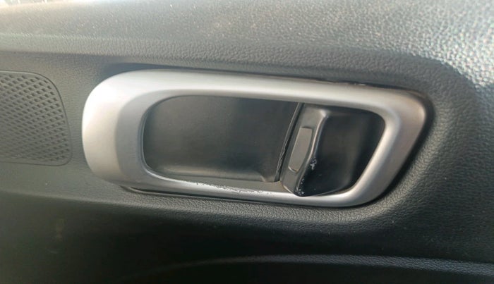 2020 Hyundai VENUE SX 1.5 CRDI, Diesel, Manual, 82,822 km, interior