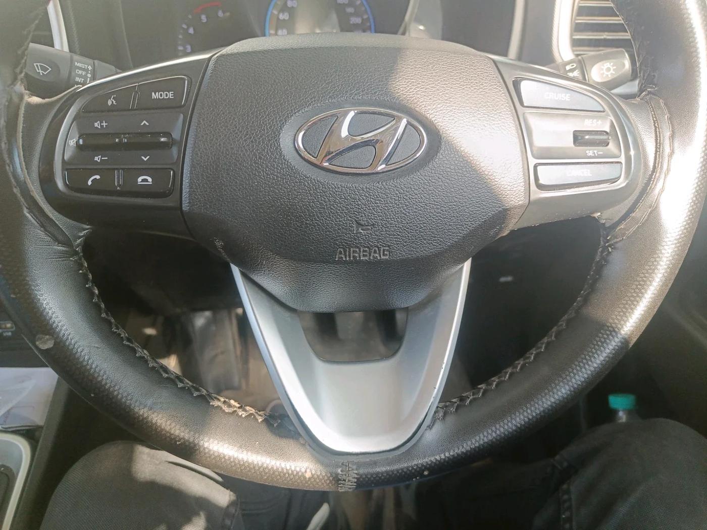 2020 Hyundai VENUE SX 1.5 CRDI, Diesel, Manual, 82,822 km, interior