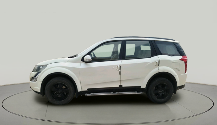 2016 Mahindra XUV500 W6, Diesel, Manual, 1,52,480 km, exterior