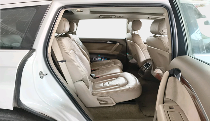 2013 Audi Q7 3.0 TDI QUATTRO, Diesel, Automatic, 1,00,773 km, interior