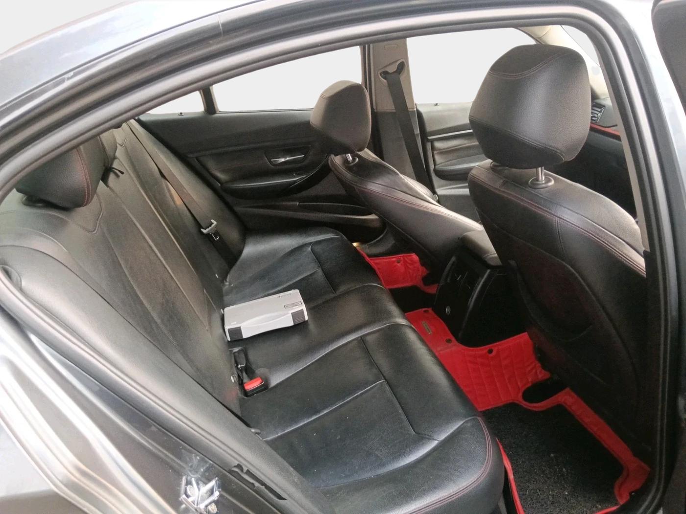 2012 BMW 3 Series 320d, Diesel, Automatic, 1,20,049 km, interior