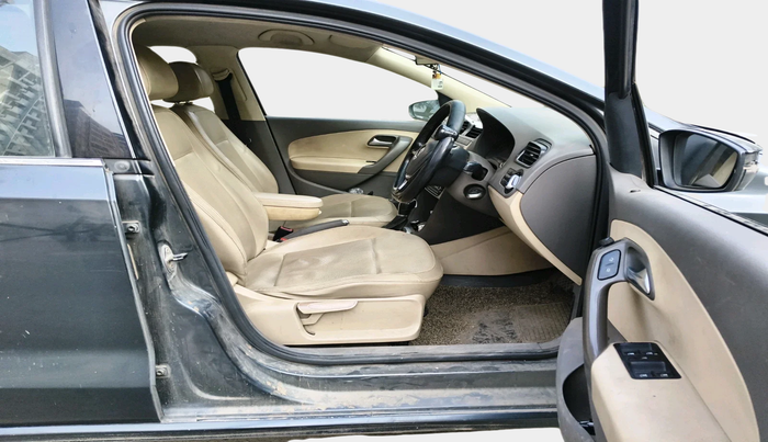 2016 Volkswagen Vento HIGHLINE 1.5 AT, Diesel, Automatic, 1,02,959 km, interior