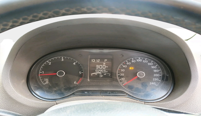 2016 Volkswagen Vento HIGHLINE 1.5 AT, Diesel, Automatic, 1,02,959 km, interior