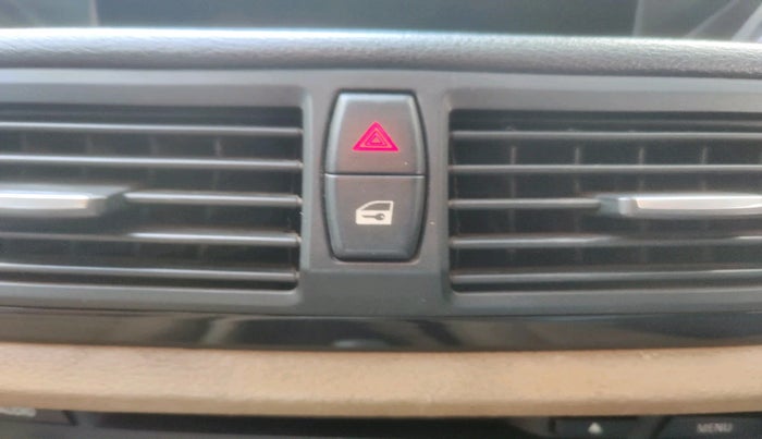 2011 BMW X1 sDrive20d, Diesel, Automatic, 1,01,414 km, interior