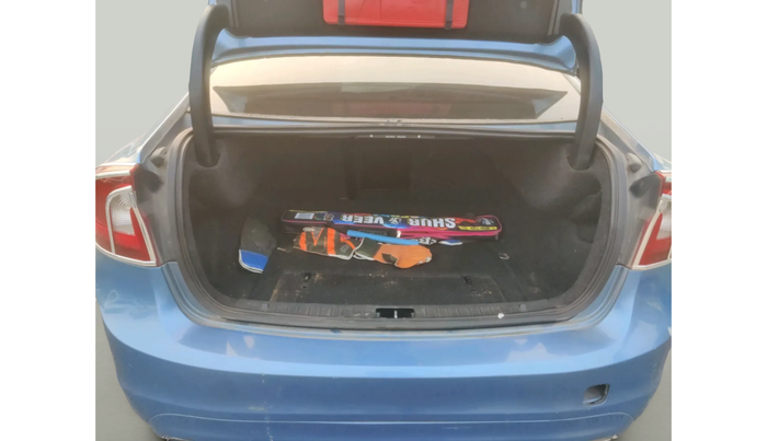 2014 Volvo S60 SUMMUM D5, Diesel, Automatic, 1,14,445 km, exterior