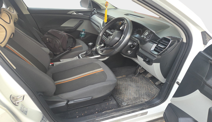 2023 Skoda KUSHAQ AMBITION 1.5 TSI MT, Petrol, Manual, 26,847 km, interior