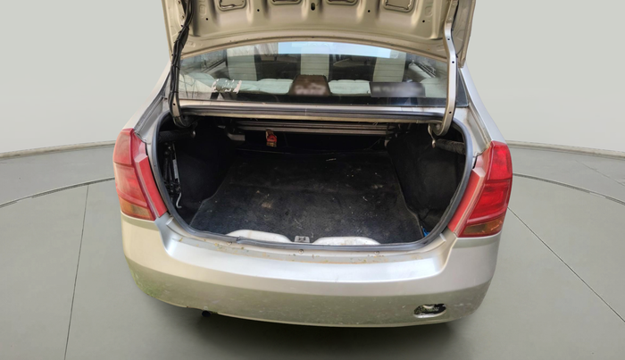 2012 Mahindra Verito 1.5 D6 EXECUTIVE BS-III, Diesel, Manual, 1,62,450 km, exterior