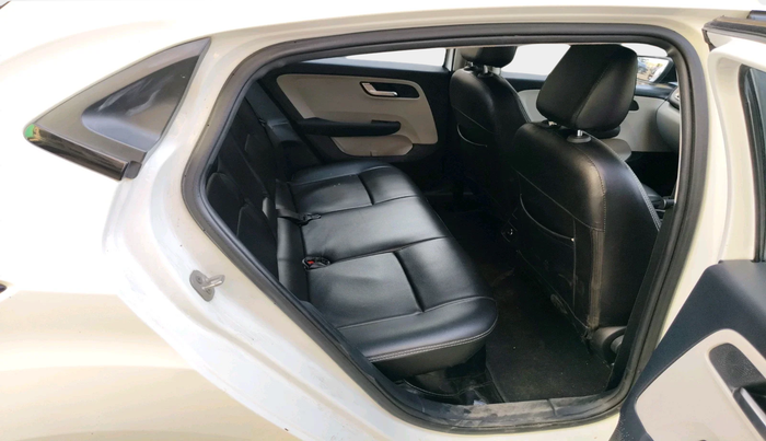 2022 Tata ALTROZ XZA, Petrol, Automatic, 27,010 km, interior