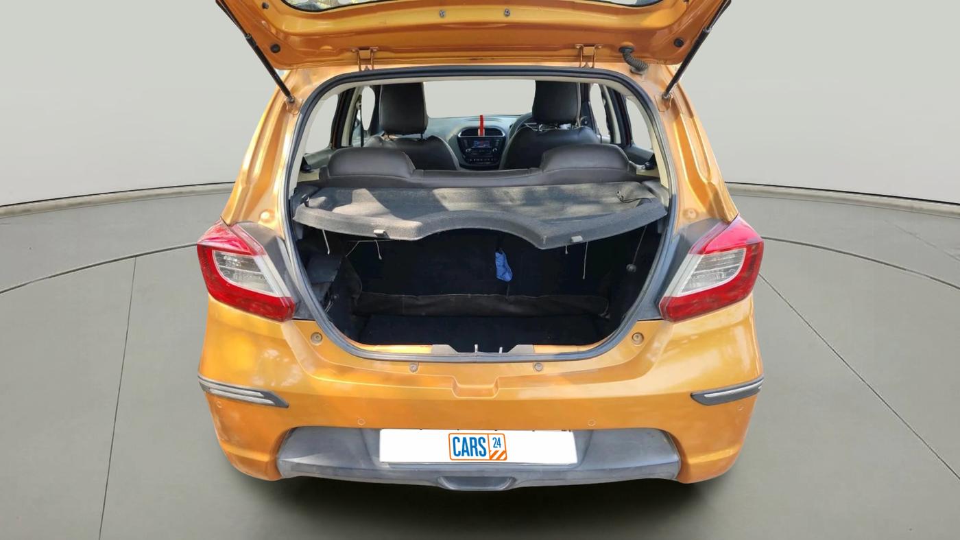 2017 Tata Tiago XZ PETROL, Petrol, Manual, 64,617 km, exterior