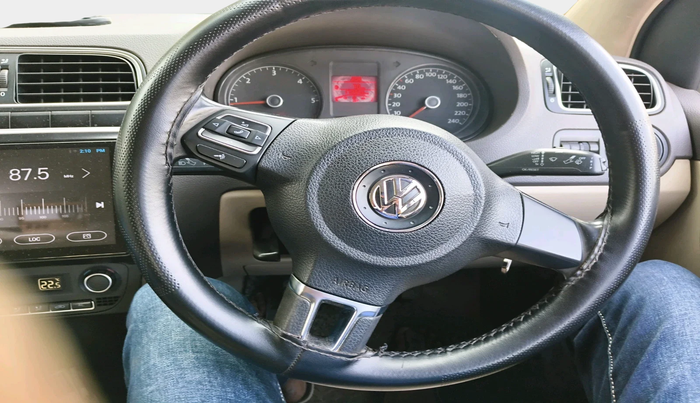 2013 Volkswagen Vento HIGHLINE DIESEL 1.6, Diesel, Manual, 1,72,856 km, interior