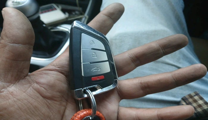 2017 Jeep Compass LONGITUDE (O) 2.0 DIESEL, Diesel, Manual, 1,88,308 km, interior