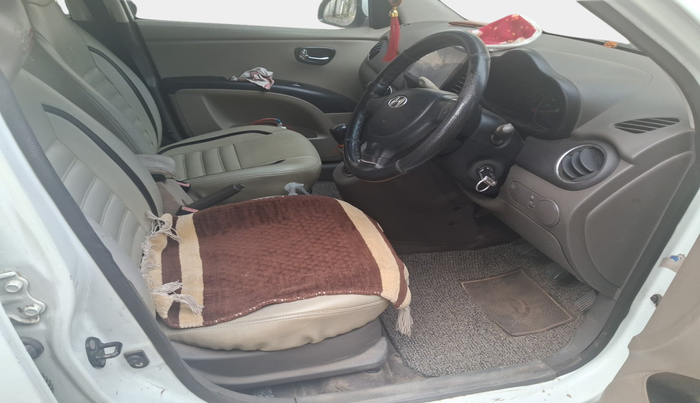 2011 Hyundai i10 MAGNA 1.2, CNG, Manual, 1,47,915 km, interior