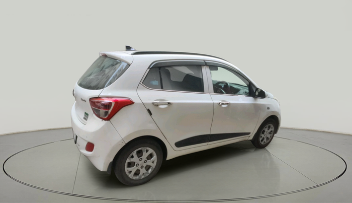 2016 Hyundai Grand i10 SPORTZ 1.2 KAPPA VTVT, Petrol, Manual, 1,18,073 km, exterior