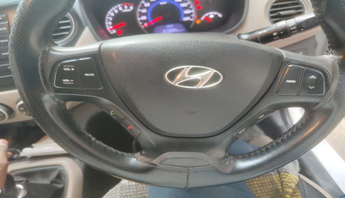 2016 Hyundai Grand i10 SPORTZ 1.2 KAPPA VTVT, Petrol, Manual, 1,18,073 km, interior