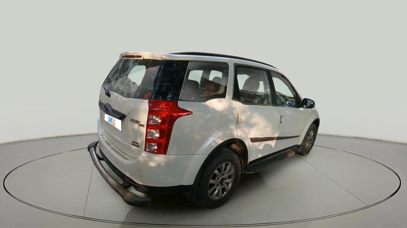 2017 Mahindra XUV500 W10 AT, Diesel, Automatic, 1,97,559 km, exterior