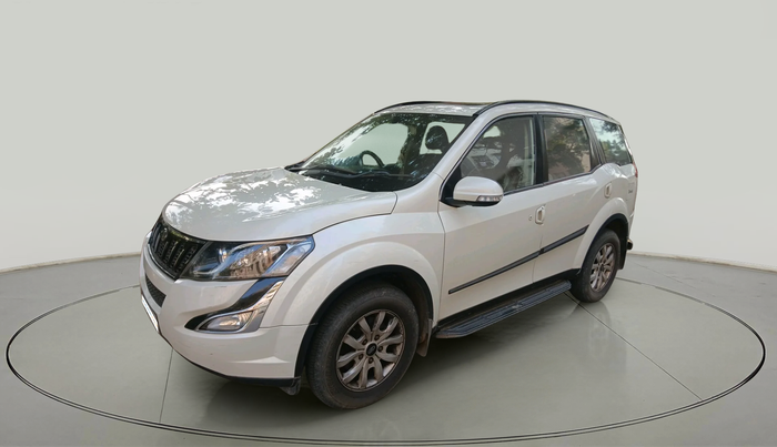 2017 Mahindra XUV500 W10 AT, Diesel, Automatic, 1,97,559 km, exterior