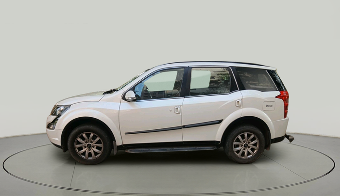 2017 Mahindra XUV500 W10 AT, Diesel, Automatic, 1,97,559 km, exterior