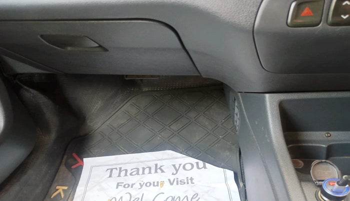 2016 Renault Kwid RXT 0.8, Petrol, Manual, 48,478 km, interior