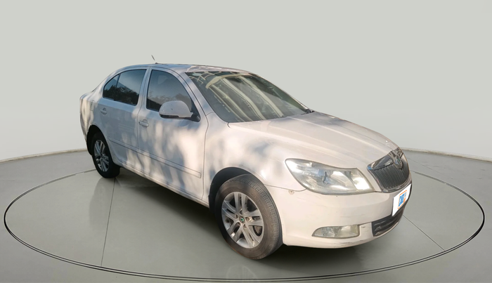 2013 Skoda Laura ELEGANCE 2.0 TDI CR AT, Diesel, Automatic, 1,29,165 km, exterior
