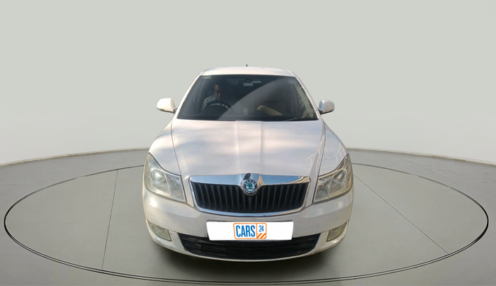 2013 Skoda Laura ELEGANCE 2.0 TDI CR AT, Diesel, Automatic, 1,29,165 km, exterior