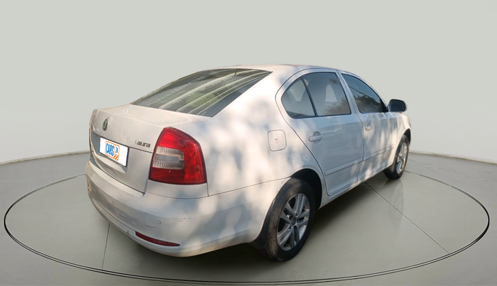 2013 Skoda Laura ELEGANCE 2.0 TDI CR AT, Diesel, Automatic, 1,29,165 km, exterior