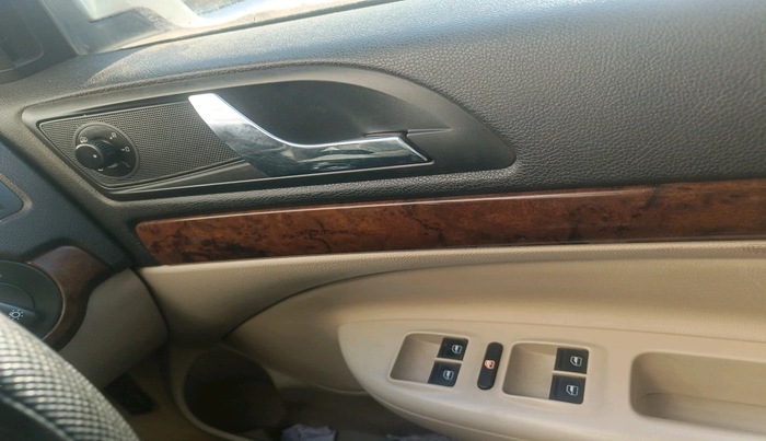 2013 Skoda Laura ELEGANCE 2.0 TDI CR AT, Diesel, Automatic, 1,29,165 km, interior