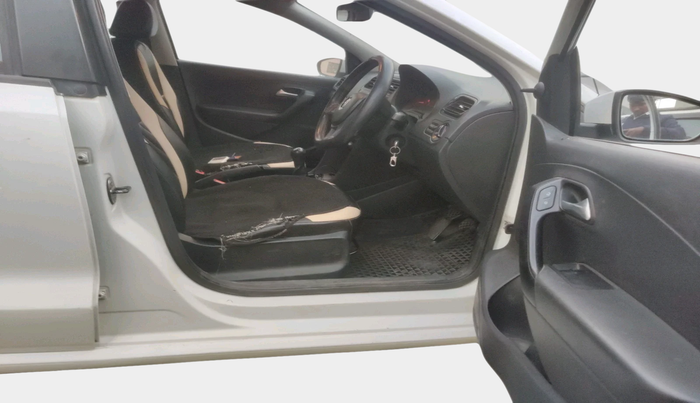 2017 Volkswagen Ameo TRENDLINE 1.5L, Diesel, Manual, 87,690 km, interior