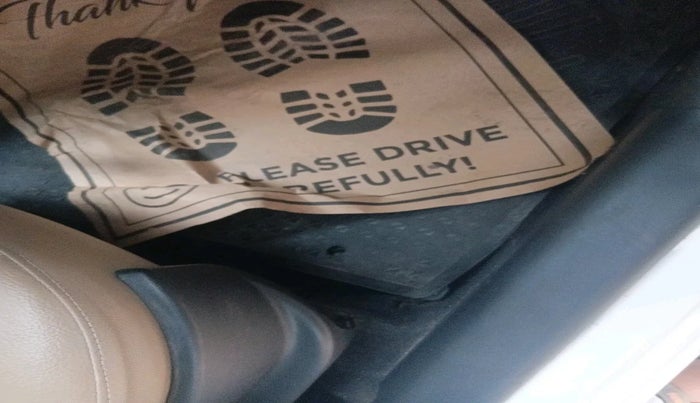 2013 Hyundai i20 MAGNA 1.2, Petrol, Manual, 30,611 km, interior