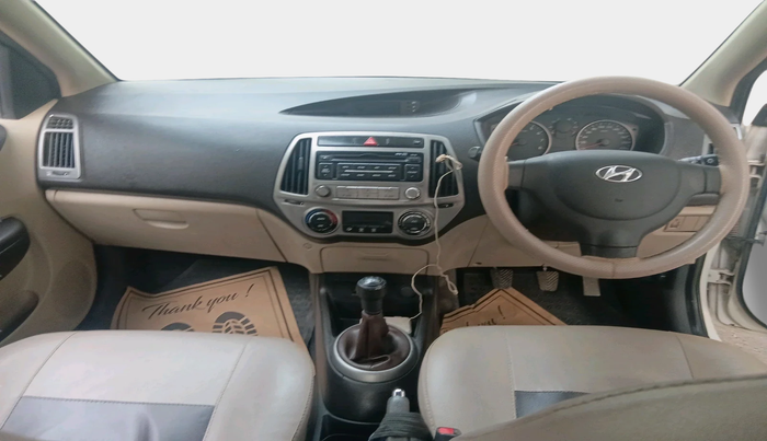 2013 Hyundai i20 MAGNA 1.2, Petrol, Manual, 30,611 km, interior