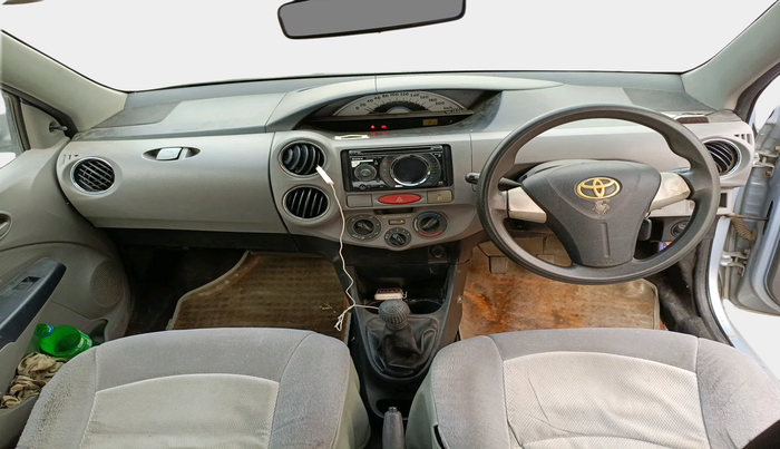 2011 Toyota Etios G, Petrol, Manual, 72,737 km, interior