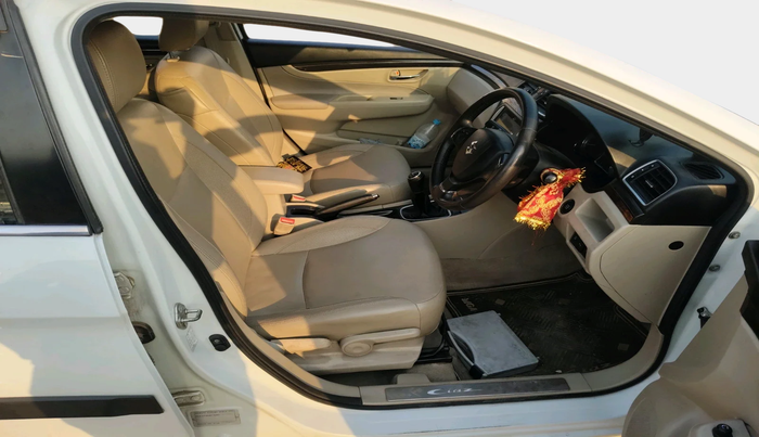 2015 Maruti Ciaz ZDI+ SHVS, Diesel, Manual, 70,127 km, interior