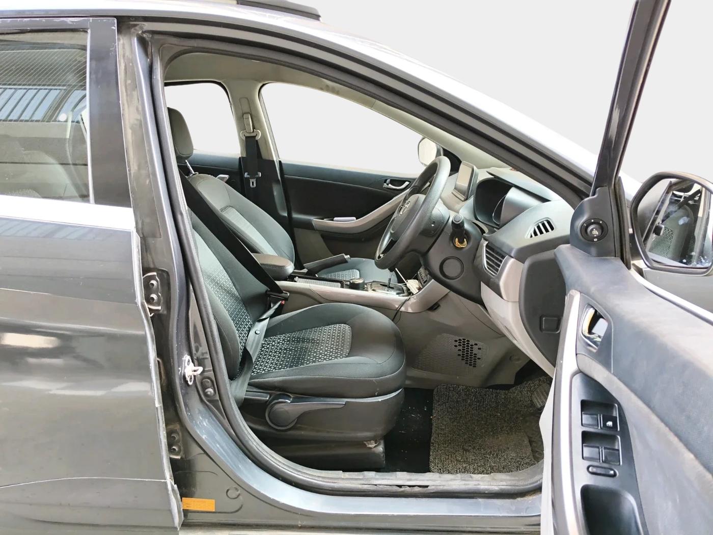 2018 Tata NEXON XZA PLUS DIESEL, Diesel, Automatic, 1,63,700 km, interior