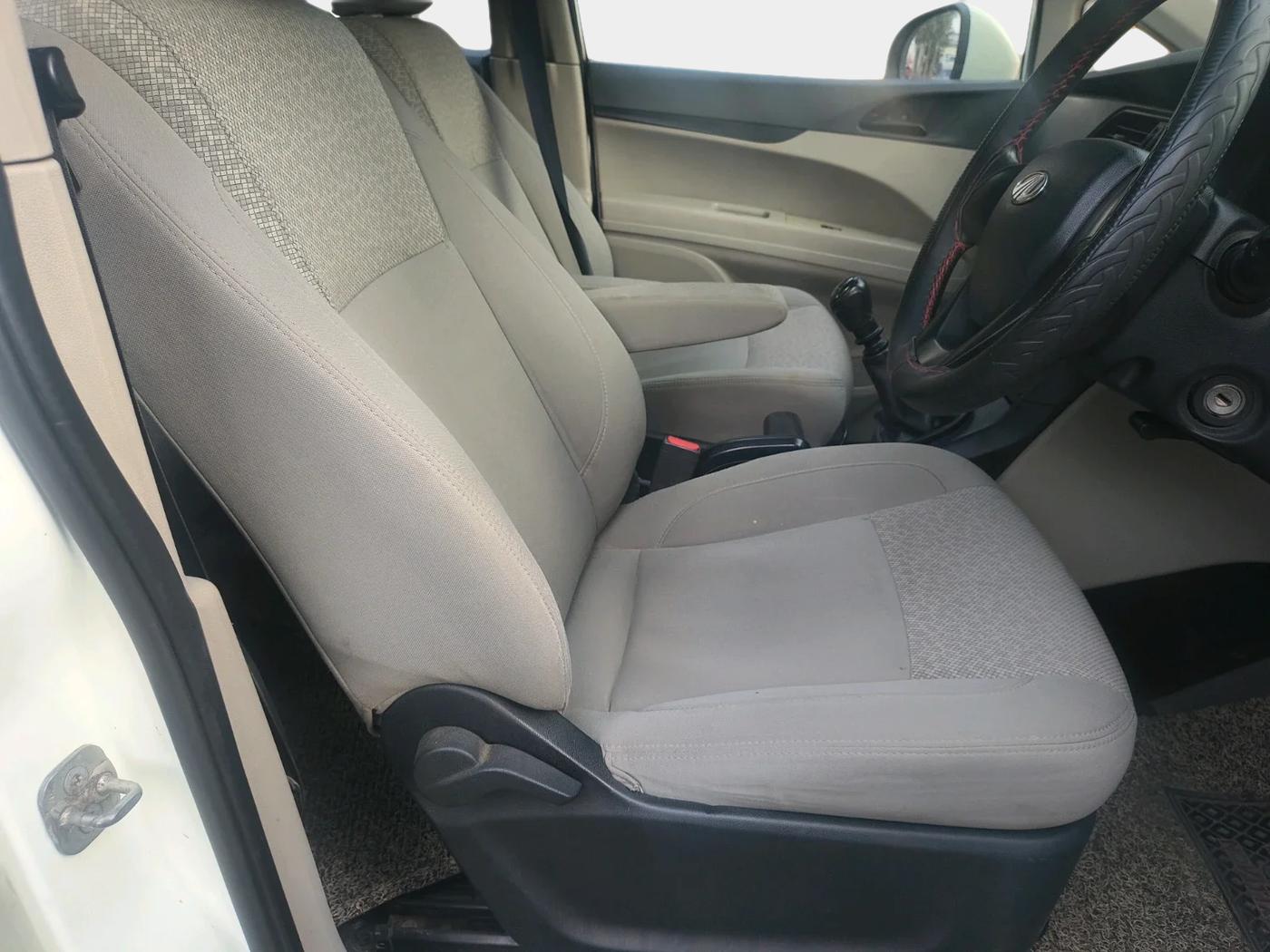 2019 Mahindra MARAZZO M2 8 STR, Diesel, Manual, 89,149 km, interior