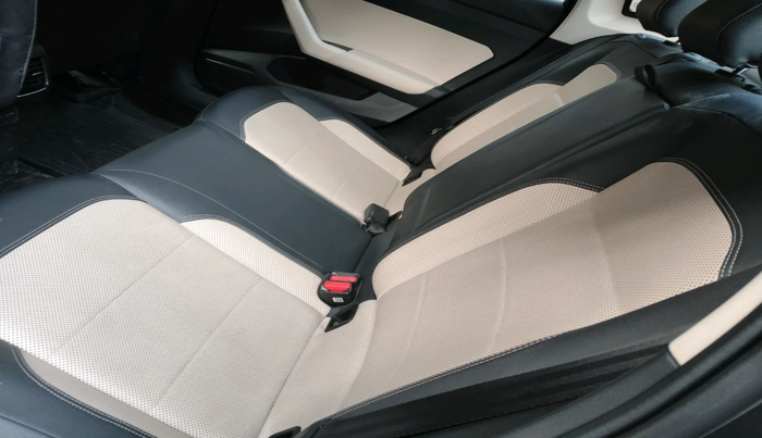 2023 Volkswagen VIRTUS TOPLINE TSI 1.0 AT, Petrol, Automatic, 55,867 km, interior