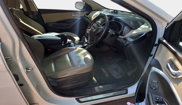 2014 Hyundai Santa Fe 4 WD AT, Diesel, Automatic, 1,71,023 km, interior