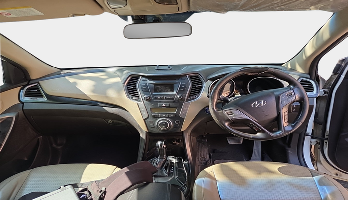 2014 Hyundai Santa Fe 4 WD AT, Diesel, Automatic, 1,71,023 km, interior