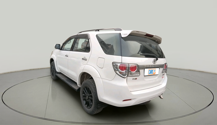 2014 Toyota Fortuner 3.0 4X2 MT, Diesel, Manual, 1,21,804 km, exterior