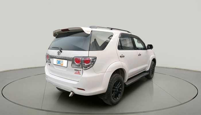 2014 Toyota Fortuner 3.0 4X2 MT, Diesel, Manual, 1,21,804 km, exterior