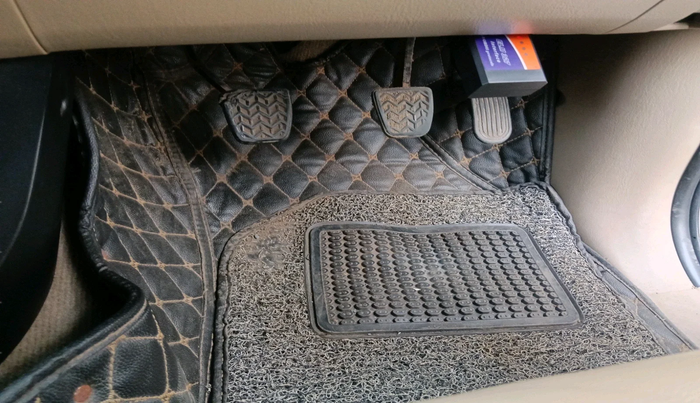 2014 Toyota Fortuner 3.0 4X2 MT, Diesel, Manual, 1,21,804 km, interior