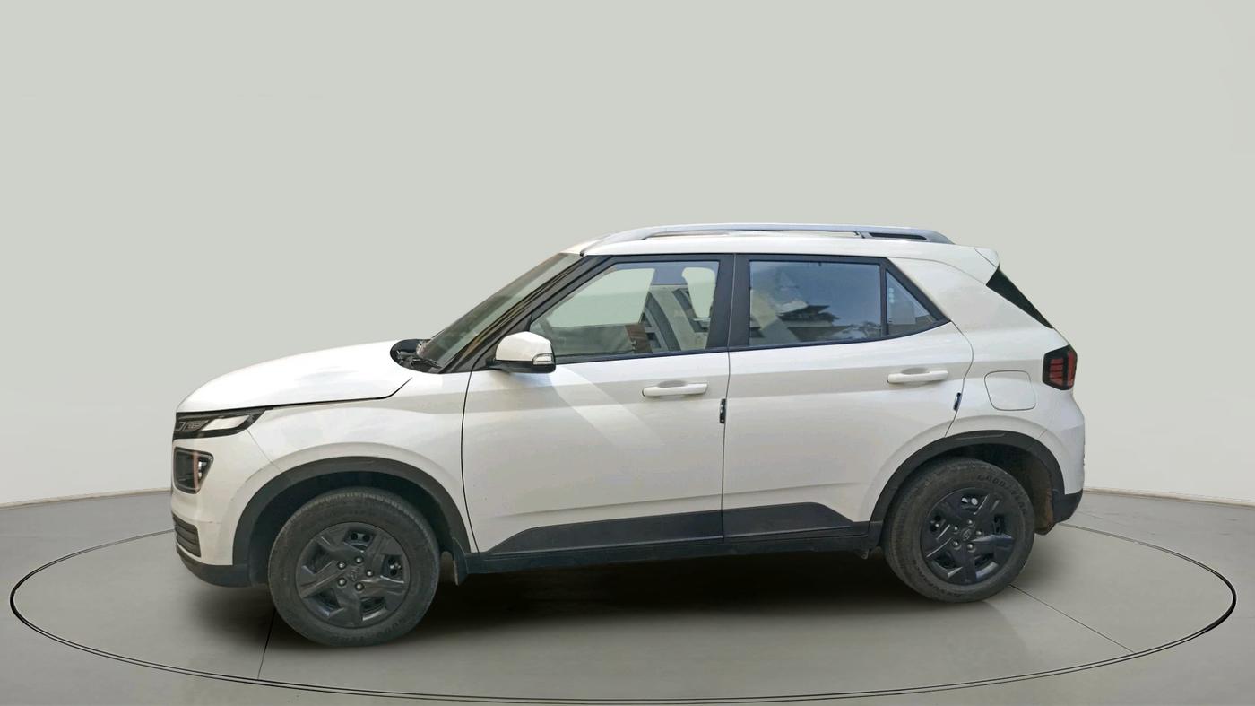2023 Hyundai VENUE SX 1.2 PETROL, Petrol, Manual, 26,956 km, exterior