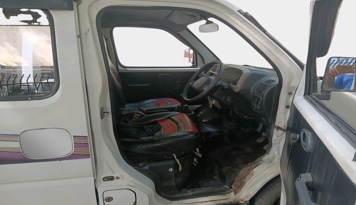 2015 Maruti Eeco 5 STR WITH A/C+HTR CNG, Petrol, Manual, 1,60,774 km, interior