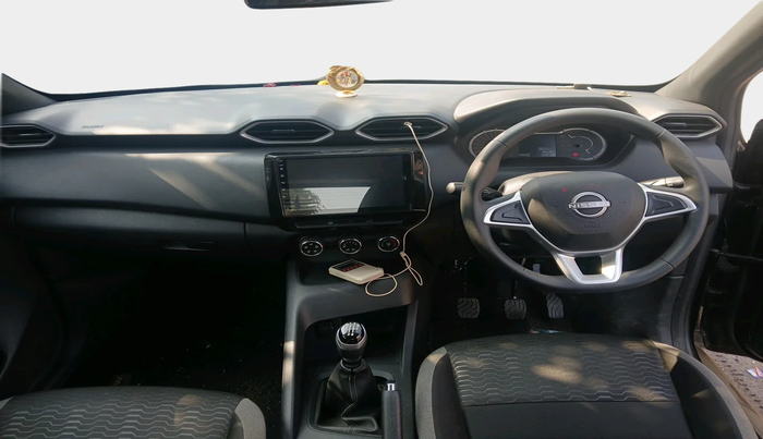 2025 Nissan MAGNITE Visia Plus B4D 1.0 Petrol MT, Petrol, Manual, 3,859 km, interior