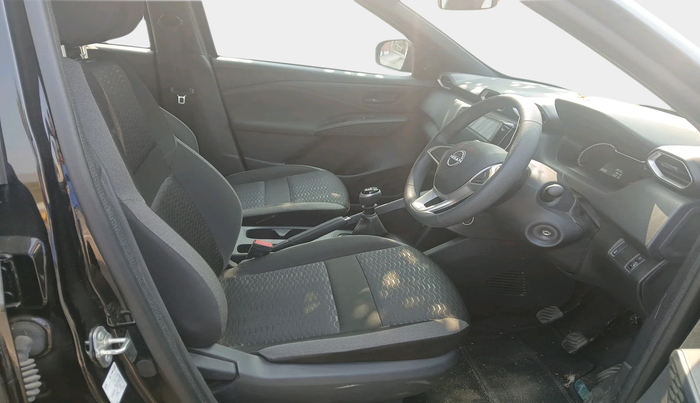 2025 Nissan MAGNITE Visia Plus B4D 1.0 Petrol MT, Petrol, Manual, 3,859 km, interior