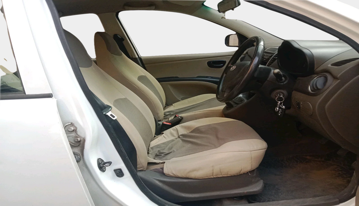 2015 Hyundai i10 MAGNA 1.1, Petrol, Manual, 1,14,490 km, interior