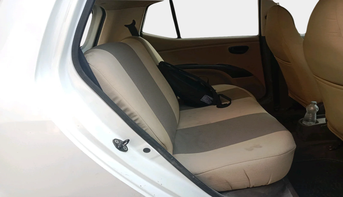 2015 Hyundai i10 MAGNA 1.1, Petrol, Manual, 1,14,490 km, interior