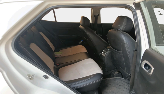 2020 Hyundai VENUE S 1.2, Petrol, Manual, 1,37,644 km, interior