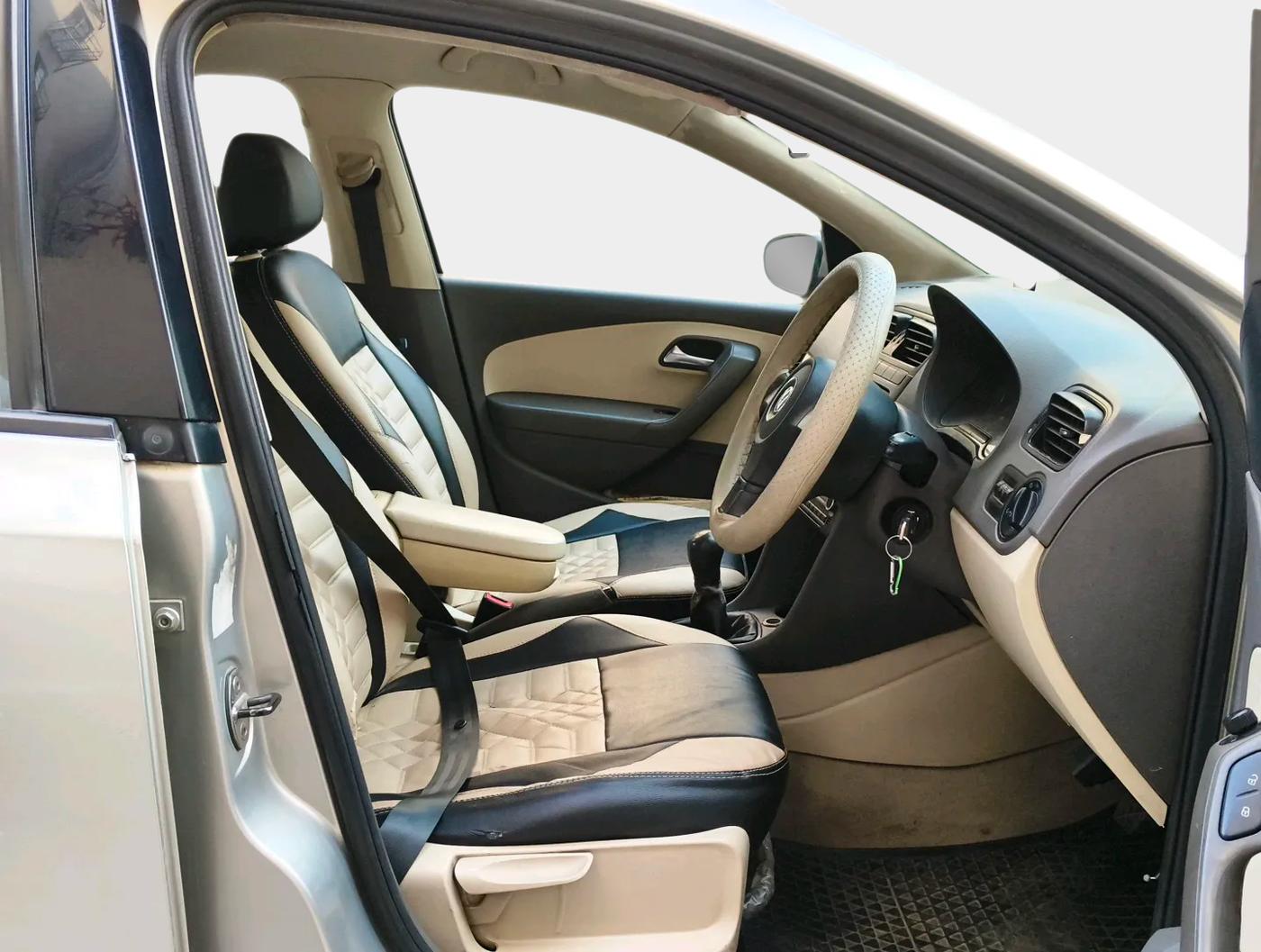 2013 Volkswagen Vento COMFORTLINE DIESEL 1.6, Diesel, Manual, 1,67,225 km, interior