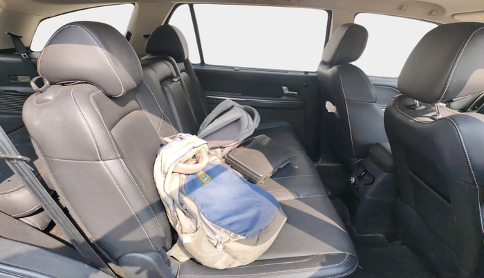 2018 Tata Hexa XTA 4X2 7 STR, Diesel, Automatic, 1,49,730 km, interior