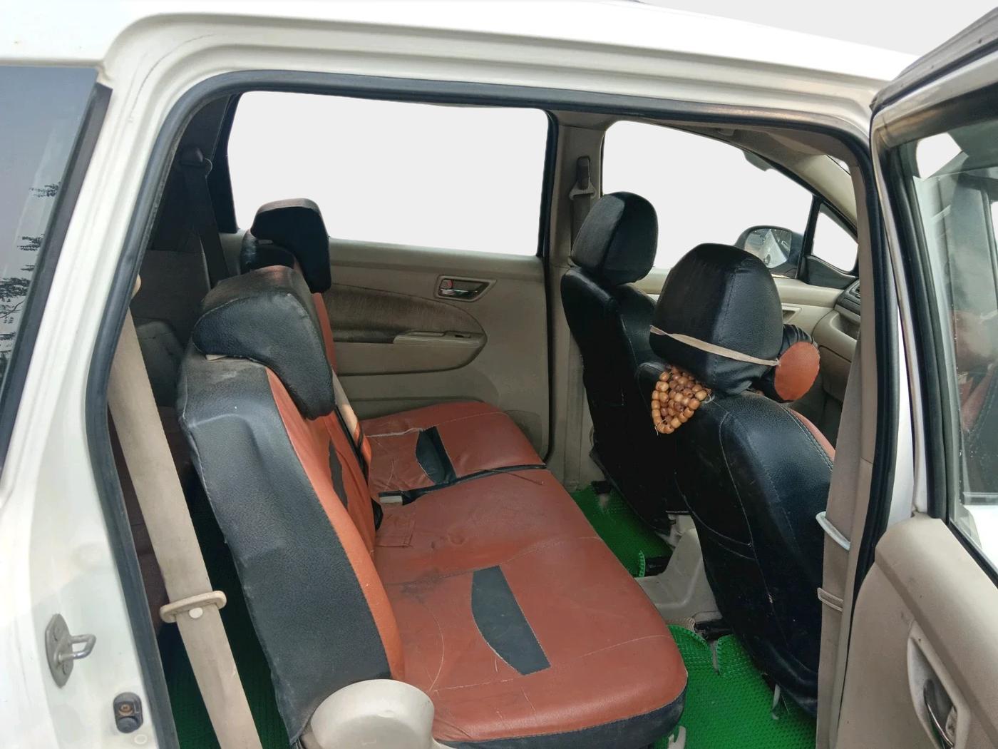 2012 Maruti Ertiga VDI, Diesel, Manual, 1,60,000 km, interior